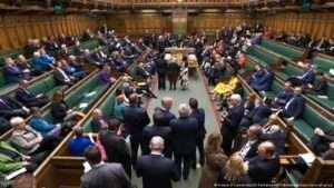 Read more about the article British Parliament Approves Controversial Plan to Deport Asylum Seekers to Rwanda