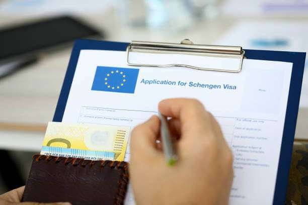 You are currently viewing Understanding Schengen Visa A Complete Guide for First-Time Applicants